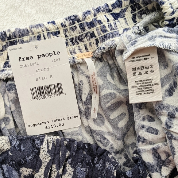 Free People Mini Dress Halter Neck Sleeveless Open Back Batik Blue Ivory S NWT - Picture 14 of 16